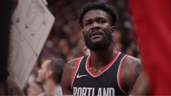 Free Agency : Deandre Ayton rejoint les Lakers !