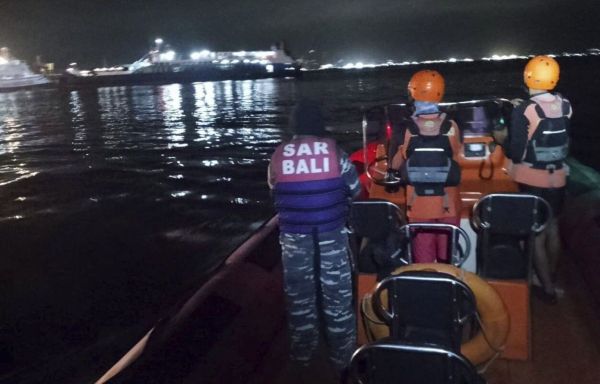 Naufrage d'un ferry au large de Bali, 61 personnes disparues