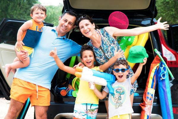 Vacances 2025 : la voiture reste le moyen préféré des Français... mais les habitudes changent