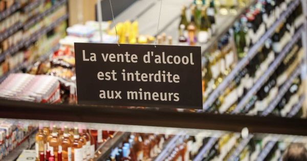 Consommation. « La norme plutôt que l'exception » : la vente d'alcool aux mineurs encore trop répandue