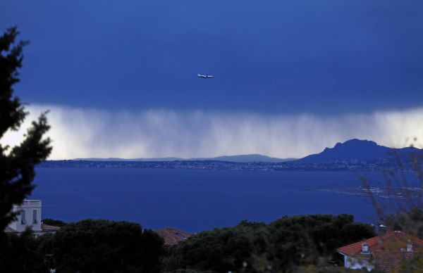 Les Alpes-Maritimes à nouveau en vigilance jaune pluie-inondation et orages, et toujours en alerte orange canicule