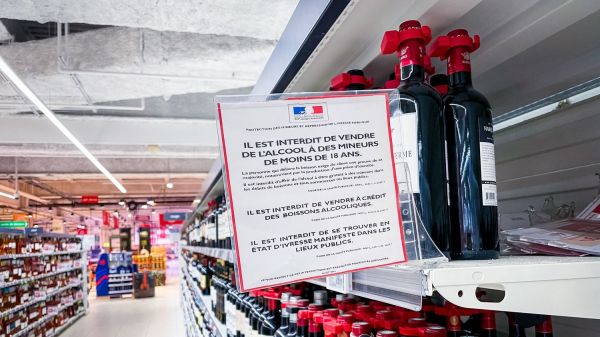 Près de neuf enseignes sur dix continuent de vendre de l'alcool aux mineurs, selon une étude d'Addictions France
