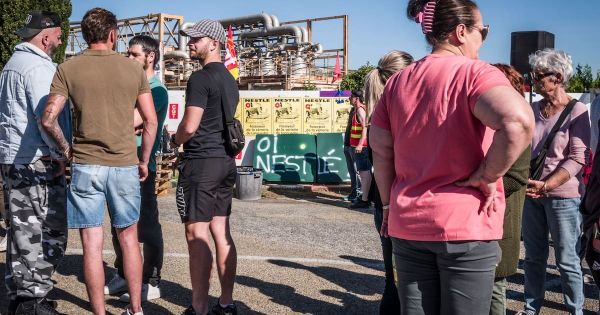 Les salariés de la Verrerie du Languedoc, principal fournisseur de bouteilles Perrier, sous le «coup de massue» d'une possible fermeture