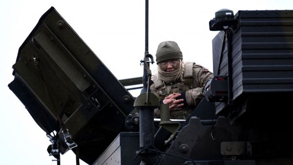 Le Danemark rend le service militaire obligatoire pour les femmes face à la menace russe