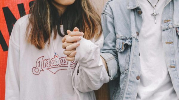 Relations amoureuses: ce petit détail dans vos textos fait toute la différence
