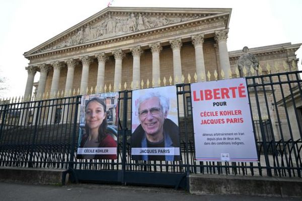 Les otages français en Iran Cécile Kohler et Jacques Paris ont été inculpé d'espionnage au service d'Israël
