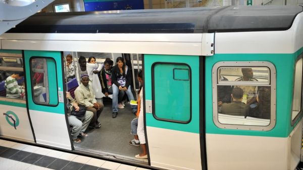 Métro RATP: bras de fer entre la direction et les syndicats qui veulent faire mesurer la pollution