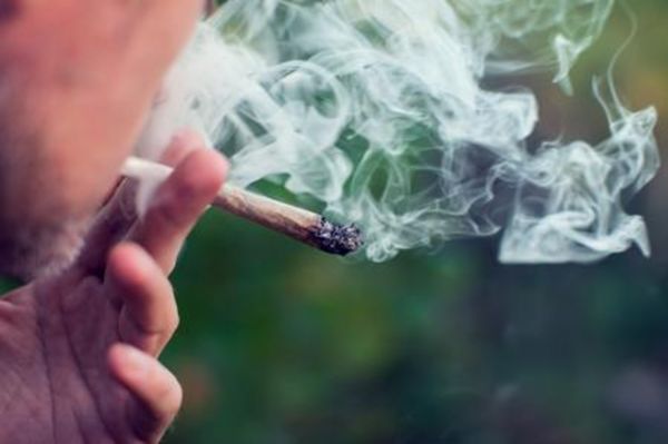 Le taux de consommation de cannabis chez la tranche d'âge de 15 à 17 ans a été multiplié par quatre entre 2013 et 2021
