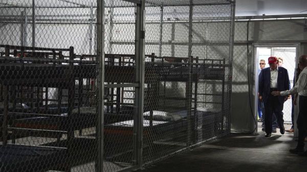 Le nouveau centre de détention "Alligator Alcatraz" va accueillir ses premiers détenus