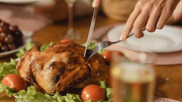 Attention, ne mangez pas ce filet de poulet rôti vendu chez Intermarché