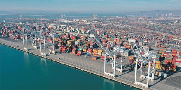 Commerce extérieur : baisse des indices des valeurs unitaires à l'importation et à l'exportation au T1-2025