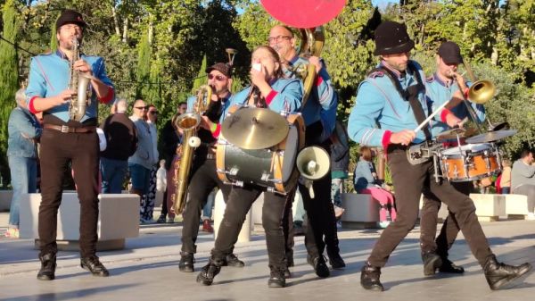 Les Fanfaronnades enflammeront Saint-Étienne-du-Grès, les Baux-de-Provence et Maussane les 4 et 5 juillet