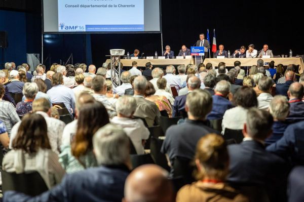 Santé mentale : un tiers des maires face à un risque « notable » d'épuisement