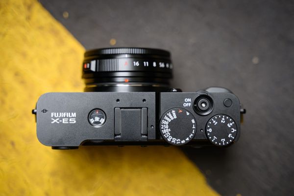 Test Fujifilm X-E5 : la meilleure alternative au X100VI ?