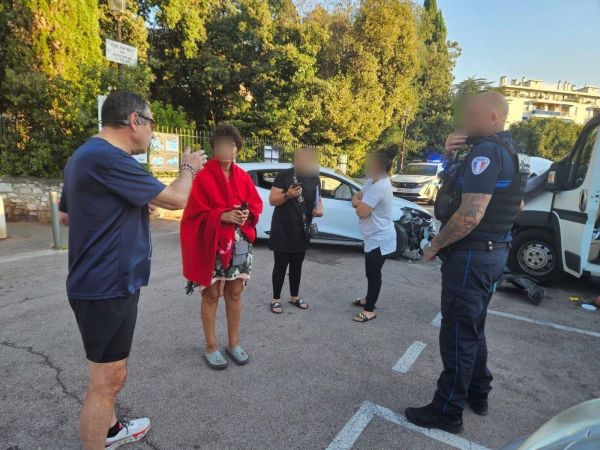 Un chauffard percute un camping-car "en plein rodéo sur un parking" devant un monastère à Nice