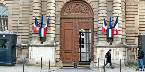 Comités Théodule : quand les agences de l'État deviennent hors de contrôle