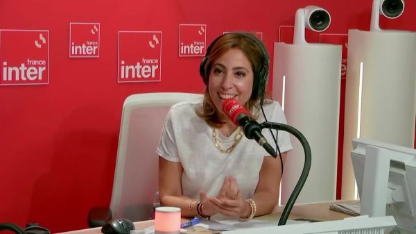 "On a beaucoup..." : Léa Salamé cuisinée sur son couple pour sa dernière sur France Inter, elle crache le morceau