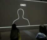 Une exposition artistique qui incite les les spectateurs à bouger