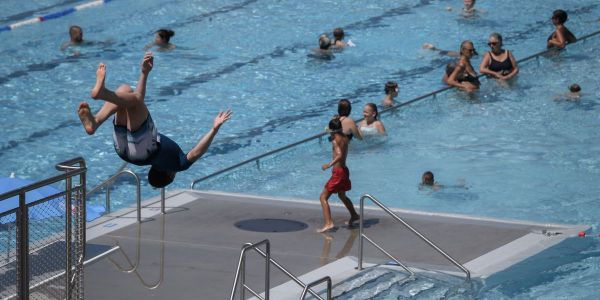 Restrictions dans le Jura: La piscine de Porrentruy interdite à certains Français