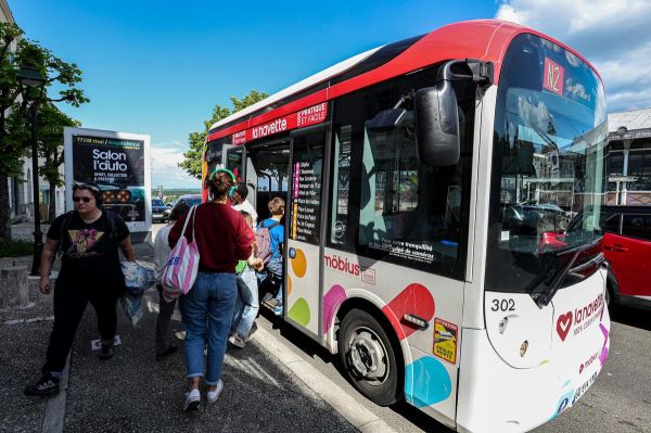 Les navettes de centre-ville pérennisées : la gratuité du transport en question au conseil d'agglo de GrandAngoulême