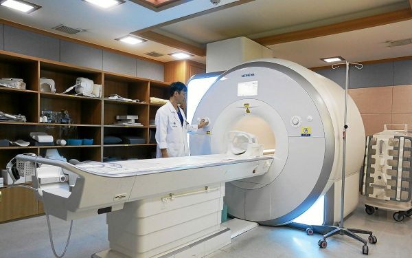 Épilepsie, alcoolisation fœtale... Un puissant IRM devrait aider à comprendre et soigner ces troubles chez l'enfant