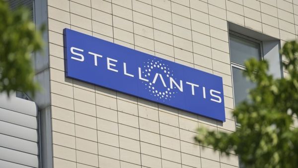 "Un risque de casse" accru : Citroën, Opel, Peugeot... Stellantis rappelle près de 650 000 véhicules à moteur 1.5 BlueHDI produits entre 2017 et 2023
