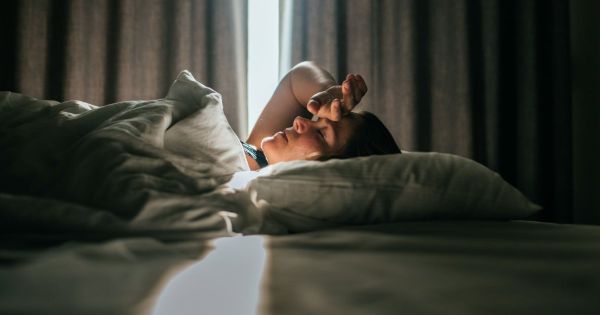 Voici ce qu'il faut faire exactement pour récupérer rapidement après une mauvaise nuit, selon les experts