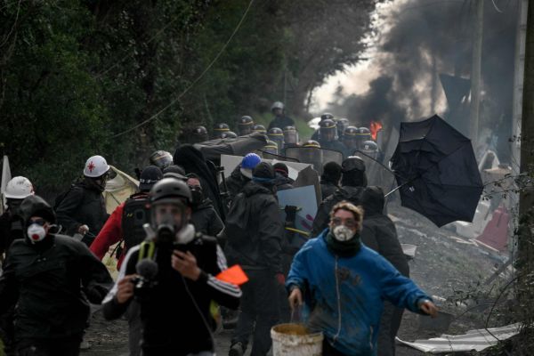 L'intensification de la répression menace l'action climatique, dénonce un rapport d'Amnesty International