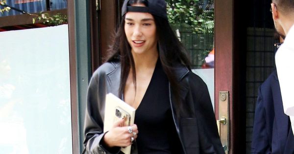 Et Dua Lipa rendit la littérature sexy
