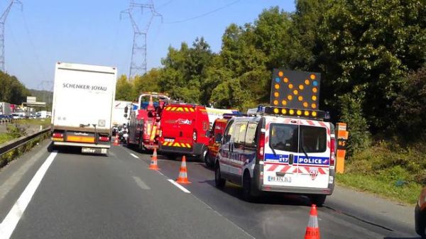 Saône et Loire : Un adolescent à bord d'une voiture suivie par la police est mort après que le véhicule ait fait une sortie de route