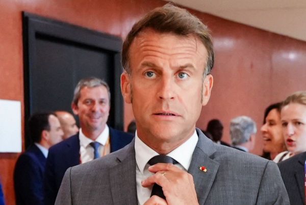 "Peu d'orgueil ou de sympathie” : le style Emmanuel Macron a piégé un célèbre journaliste pourtant aguerri