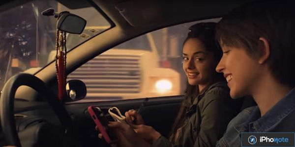 Les adolescents au volant : 21 % du temps les yeux rivés sur leur téléphone