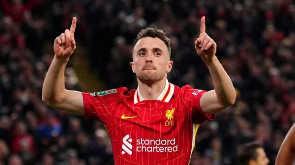 Marié à la mère de ses trois enfants il y a quelques jours, brillant dans l'ombre des stars... Diogo Jota, la mort brutale d'un joueur "exceptionnel" révélé à Liverpool