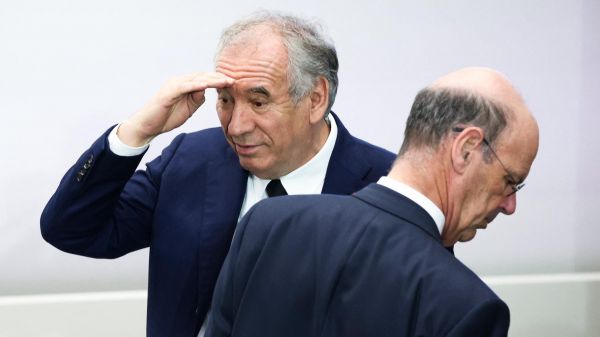 François Bayrou mis sous pression sur le budget. Par les oppositions, et son propre camp