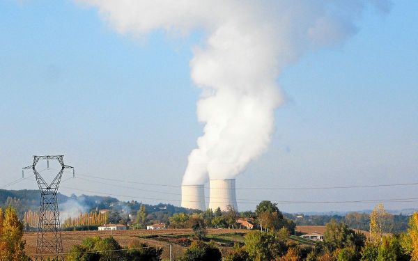 Nucléaire : l'Autorité de sûreté donne son feu vert au prolongement de dix ans de 20 réacteurs en France