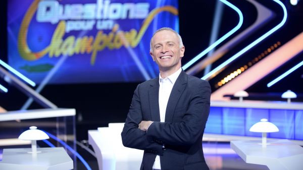 "Je vous en implore": avant le dernier "Questions pour un champion" en semaine, Samuel Etienne lance "un dernier appel"
