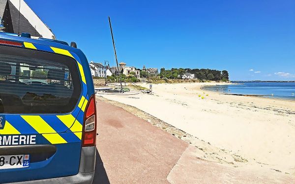 Une octogénaire, en vacances à Saint-Pierre-Quiberon, décède en allant se baigner