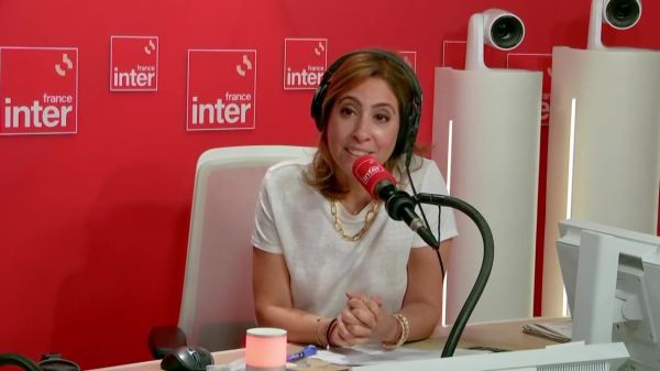 "La question de ma vie d'après" : Léa Salamé craque sur France Inter, entre silence rires et larmes