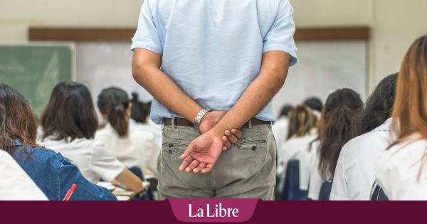Un professeur tire la sonnette d'alarme: "J'ai des élèves qui ont 25 % toute l'année et qui ont fait 70 % à l'examen !"
