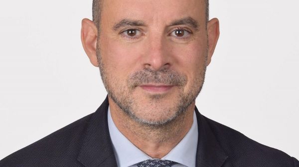 L'essayiste et chroniqueur Laurent Kupferman retrouvé mort à Fontainebleau, deux hommes en garde à vue