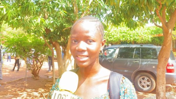 BAC 2025 : Amina Dramé décroche la mention « Très bien » au lycée Vénégré de Ouaga