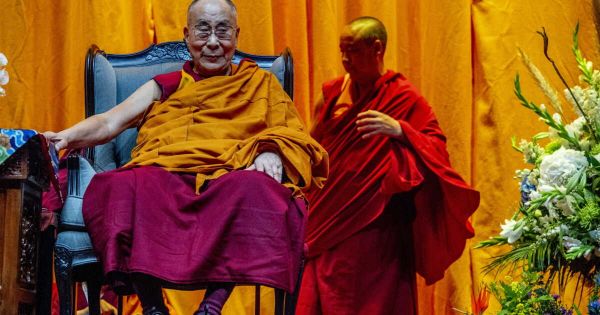 Le Dalaï Lama fête ses 90 ans : qui va lui succéder ?