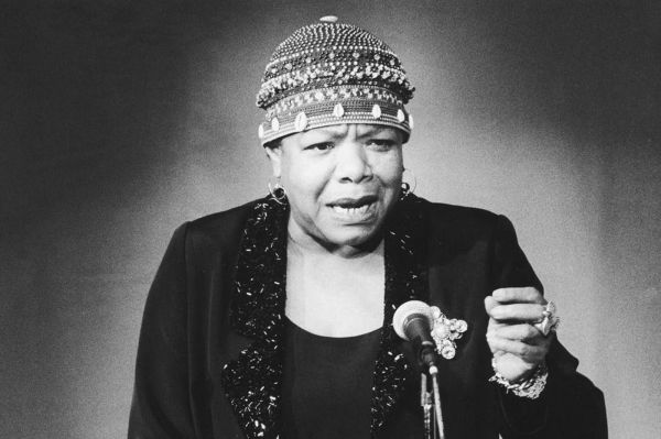 « Maman & Moi & Maman » de Maya Angelou : cri du cœur pour la mère