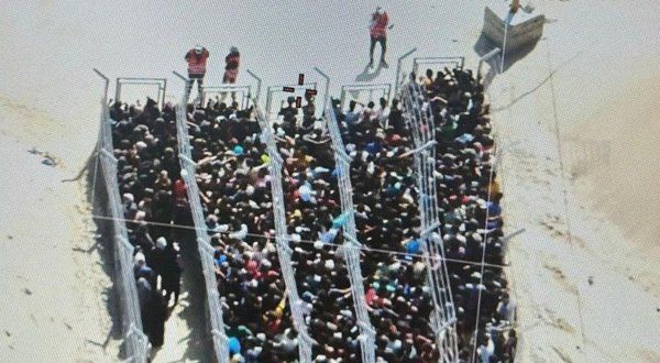 « C'est un champ de bataille meurtrier » : des soldats de l'armée israélienne ont reçu l'ordre de tirer délibérément sur des Gazaouis non armés qui attendaient l'aide humanitaire