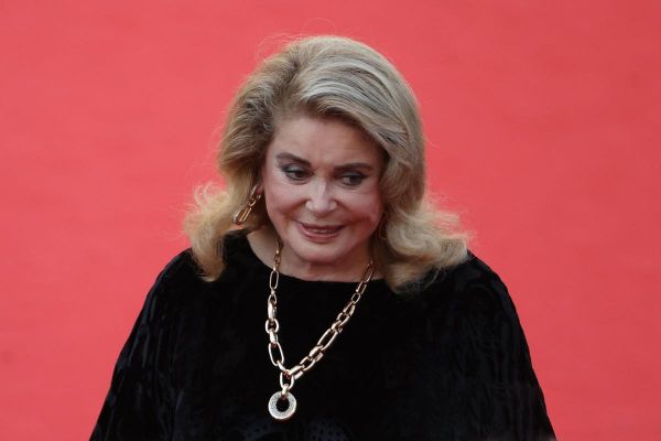 « Les Hommes à leurs heures perdues », par Anne Carson : quand Deneuve enseigne l'histoire grecque
