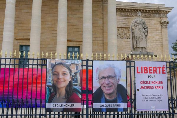 Cécile Kohler et Jacques Paris, les Français détenus en Iran, inculpés pour « espionnage pour le Mossad » : ce que l'on sait