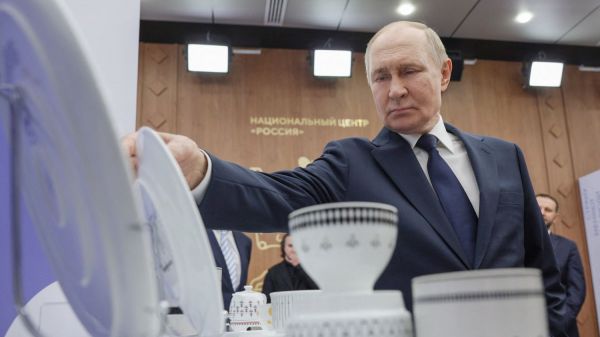 Guerre en Ukraine : Vladimir Poutine annonce qu'il s'entretiendra dans les prochaines heures avec Donald Trump