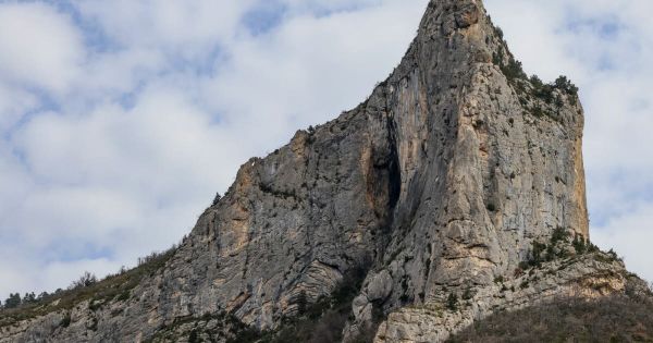 Loire et Hautes-Alpes . Deux encadrants du Club alpin français condamné après la chute mortelle d'une Roannaise de 16 ans