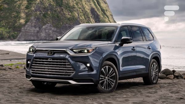 Toyota retarde sa prochaine voiture électrique pour profiter du carton de son gros SUV essence