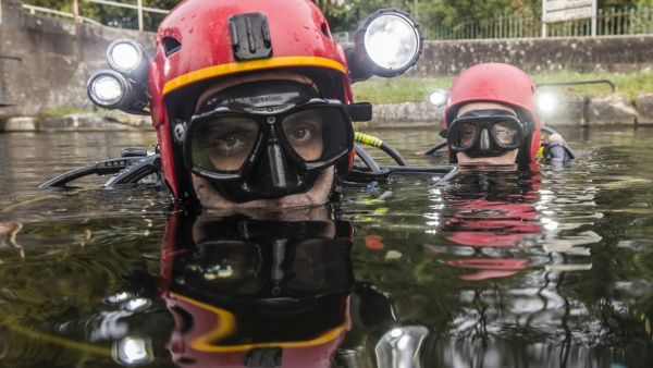 Il a coulé sous les yeux de ses proches : un jeune homme de 18 ans retrouvé mort noyé dans un plan d'eau